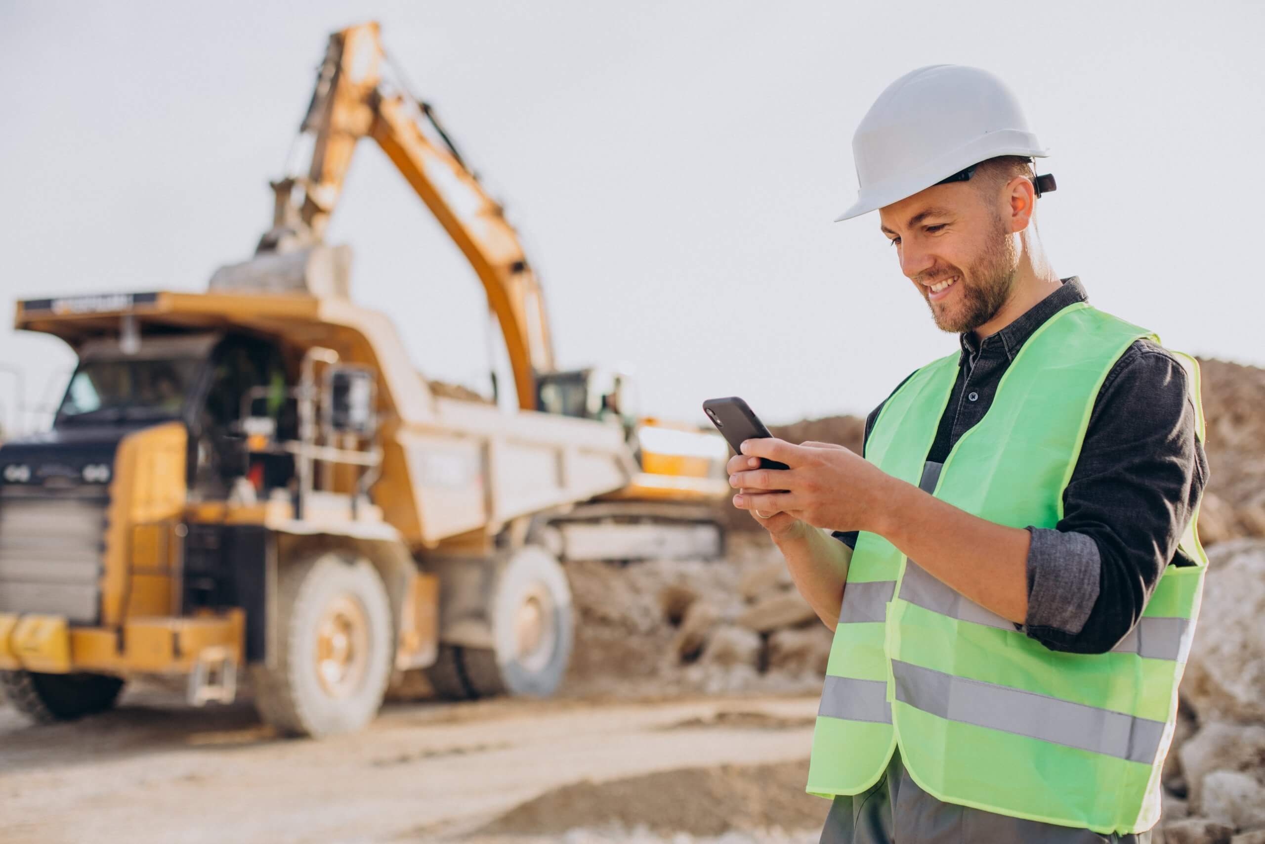 Male worker with bulldozer in sand quarry spobu-combilift-efa 4